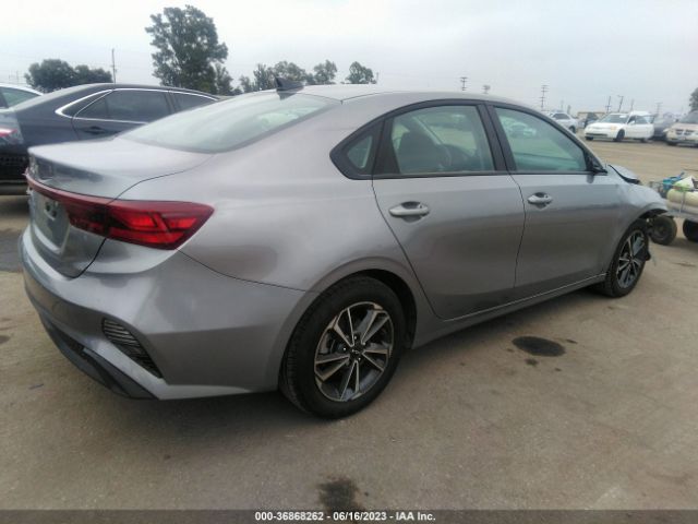 3KPF24AD8PE554840 KIA Forte Lxs