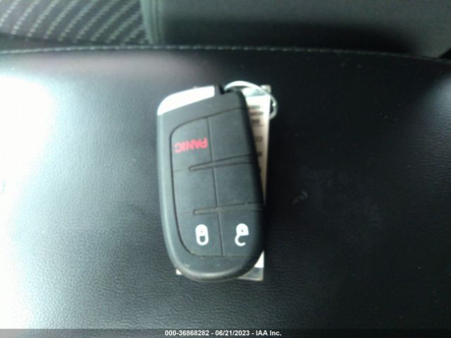 3C4PDCBB8KT856901 Dodge JOURNEY SE
