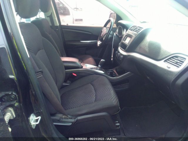 3C4PDCBB8KT856901 Dodge JOURNEY SE