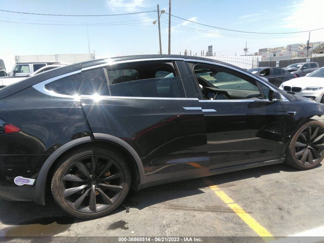 Tesla Model X 75d/100d/p100d 2018 5YJXCBE2XJF121567 Image 4
