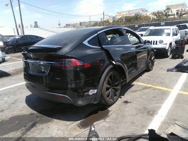 Tesla Model X 75d/100d/p100d 2018 5YJXCBE2XJF121567 Image 11