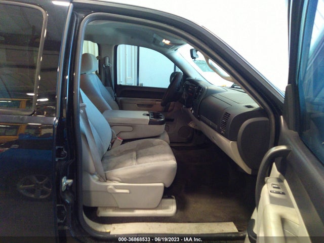 2011 CHEVROLET SILVERADO 1500 LT VIN: 3GCPCSE04BG182777