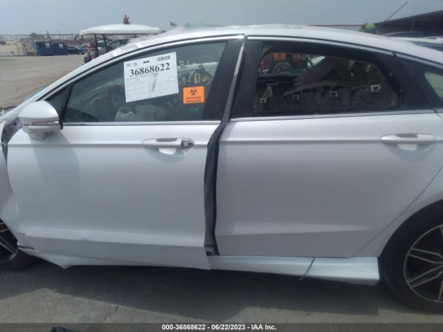 3FA6P0H98GR327190 Ford FUSION SE