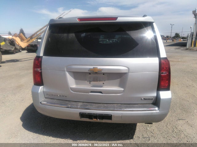 Chevrolet Suburban Premier 2017 1GNSKJKC5HR333261 Image 8