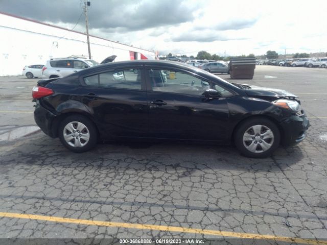 KNAFK4A67F5332590 KIA FORTE LX