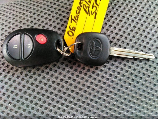 2006 TOYOTA TACOMA VIN: 5TEUU42N66Z156185