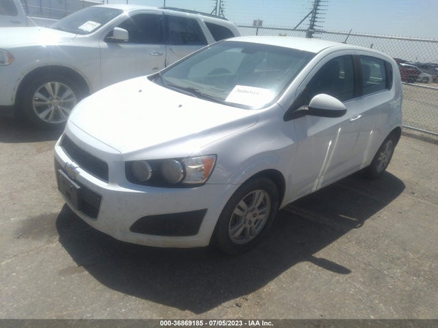 Chevrolet SONIC LT 2015 1G1JC6SH2F4176334 Image 2
