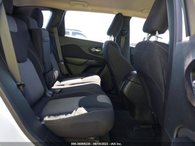 1C4PJLABXGW208150 Jeep Cherokee Sport