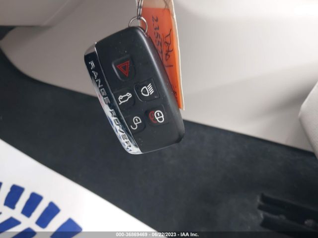 SALYL2RX0JA768121 Land Rover Range Rover Velar P250 Se R-dynamic