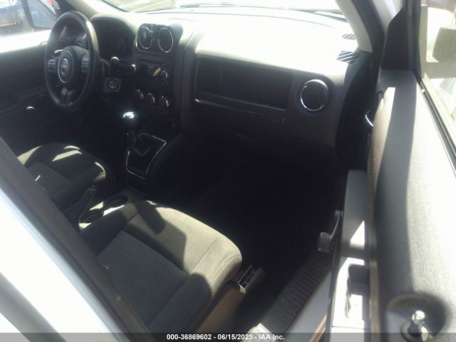 1C4NJRBB7FD130932 Jeep Patriot Sport