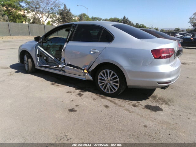 3VWD17AJ0FM299958 Volkswagen Jetta Sedan 1.8t Se