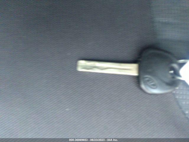 KNADM4A3XG6669886 KIA RIO LX