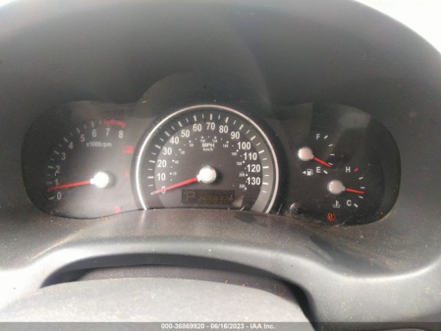 KNDMG4C71E6538854 KIA SEDONA LX
