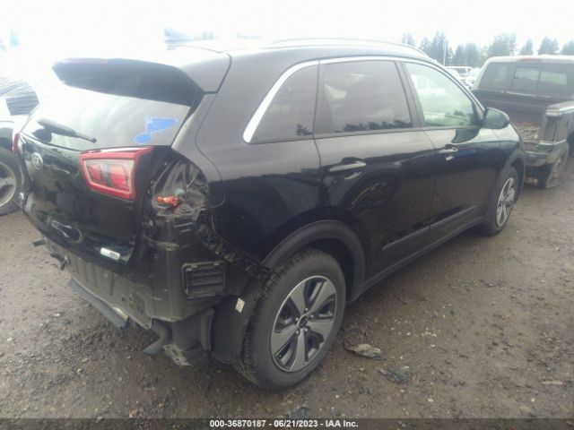 KNDCB3LC4J5156156 KIA NIRO LX