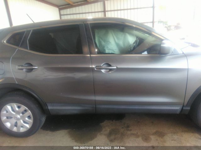JN1BJ1CV0LW258249 Nissan Rogue Sport S