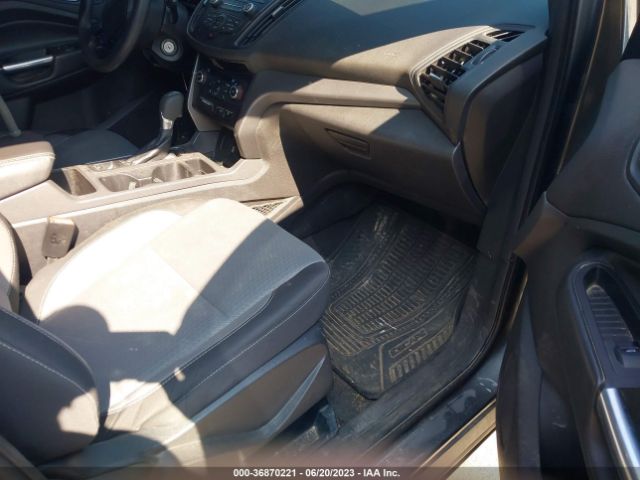 1FMCU9GD2HUA61624 Ford ESCAPE SE