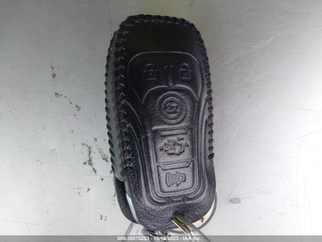 1FA6P8AM8F5388747 Ford Mustang V6