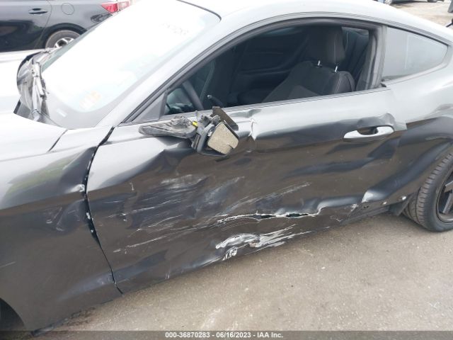 1FA6P8AM8F5388747 Ford Mustang V6