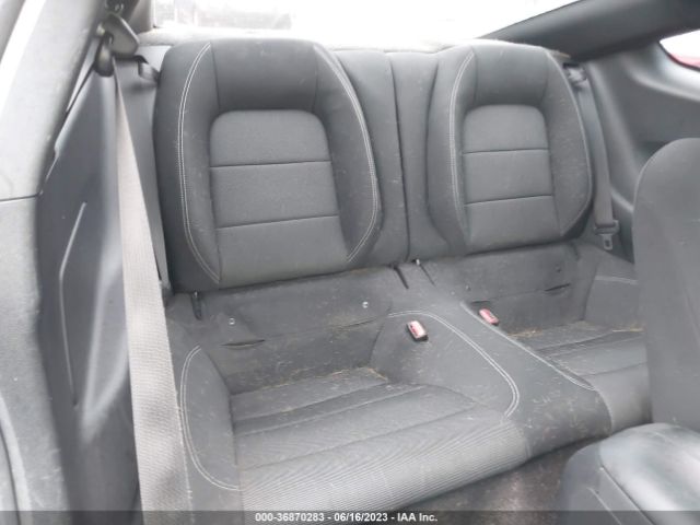 1FA6P8AM8F5388747 Ford Mustang V6