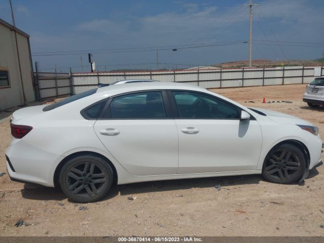 3KPF34AD2KE033991 KIA FORTE S