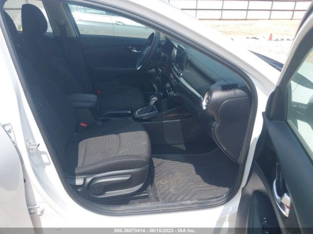 3KPF34AD2KE033991 KIA FORTE S
