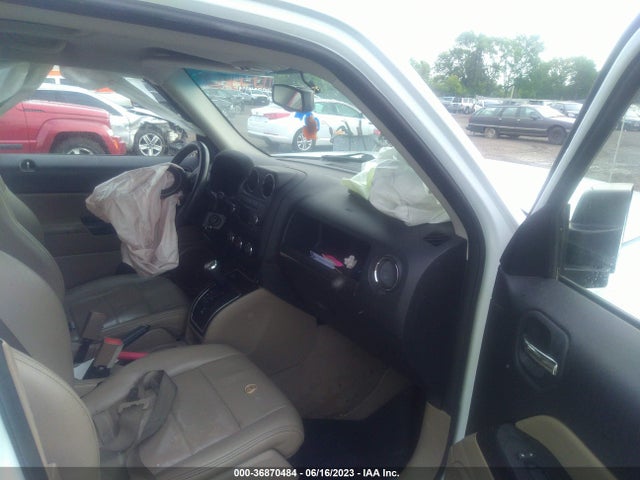 1C4NJRFB9GD746210 Jeep Patriot High Altitude Edition