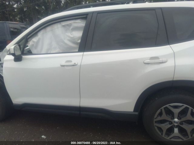 JF2SKAFC6MH548149 Subaru Forester Premium