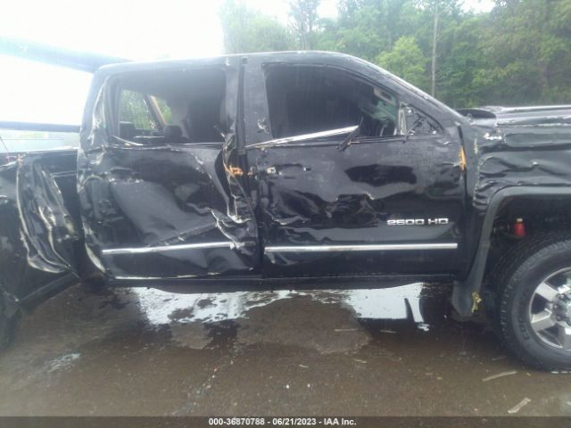 1GT12ZEG2FF556437 GMC Sierra 2500hd Slt