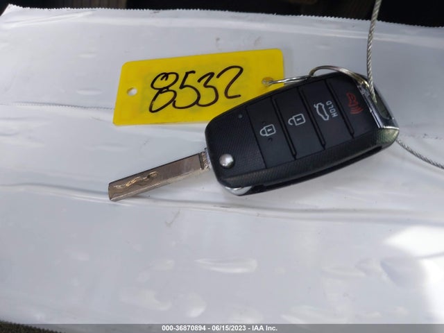 KIA Optima Lx 2018 5XXGT4L35JG217725 Image 3