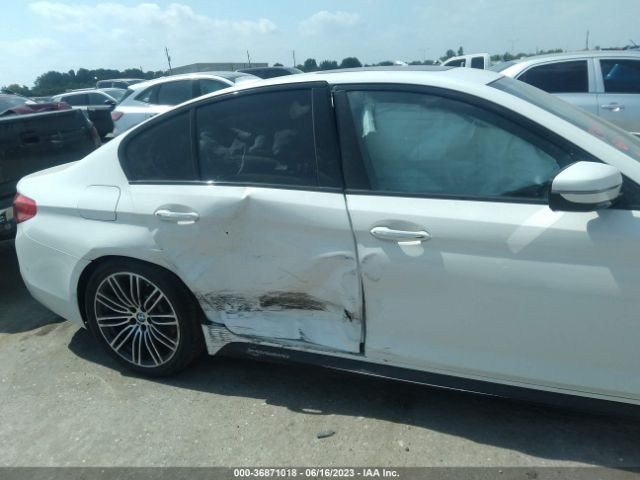 WBAJA5C52JG898516 BMW 5 Series 530i
