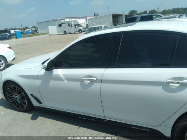 WBAJA5C52JG898516 BMW 5 Series 530i