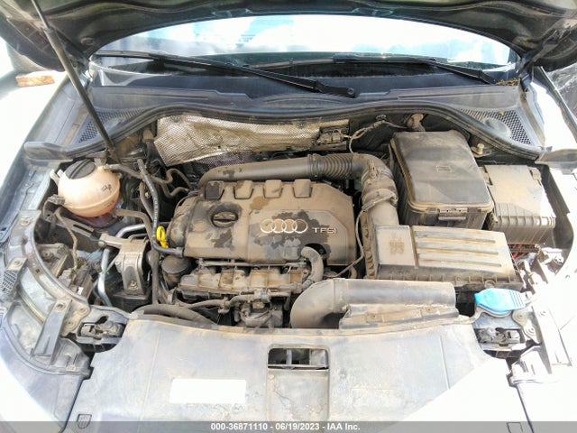 WA1HCCFSXJR004200 Audi Q3 Premium Plus