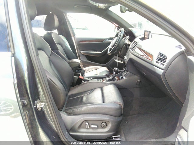 WA1HCCFSXJR004200 Audi Q3 Premium Plus