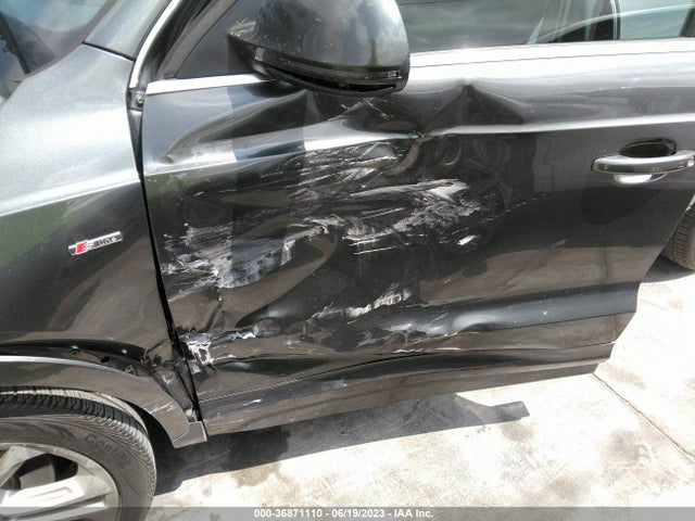 WA1HCCFSXJR004200 Audi Q3 Premium Plus
