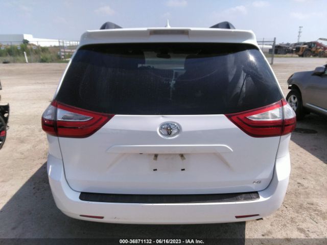 5TDKZ3DC3JS911796 Toyota SIENNA LE