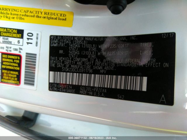 5TDKZ3DC3JS911796 Toyota SIENNA LE