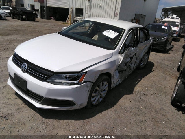 3VWD17AJ1EM370518 Volkswagen Jetta Sedan Se W/connectivity