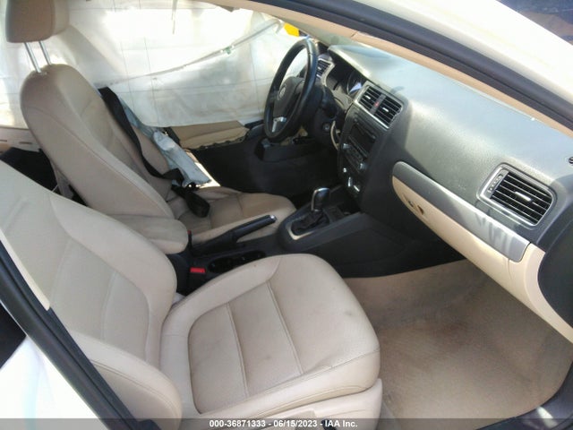 3VWD17AJ1EM370518 Volkswagen Jetta Sedan Se W/connectivity