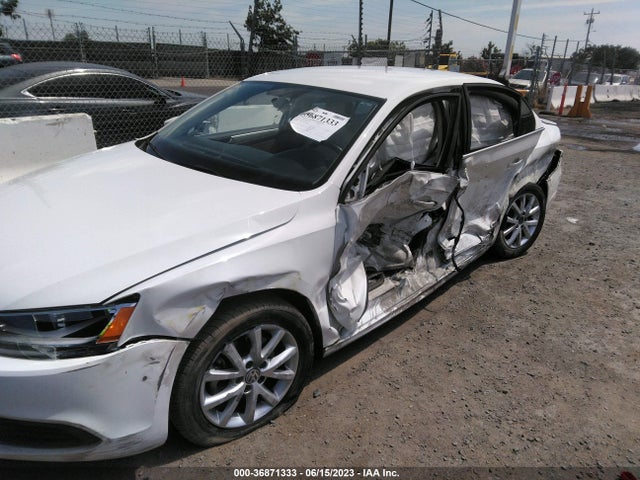 3VWD17AJ1EM370518 Volkswagen Jetta Sedan Se W/connectivity
