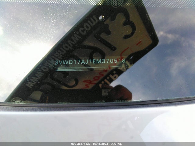 3VWD17AJ1EM370518 Volkswagen Jetta Sedan Se W/connectivity