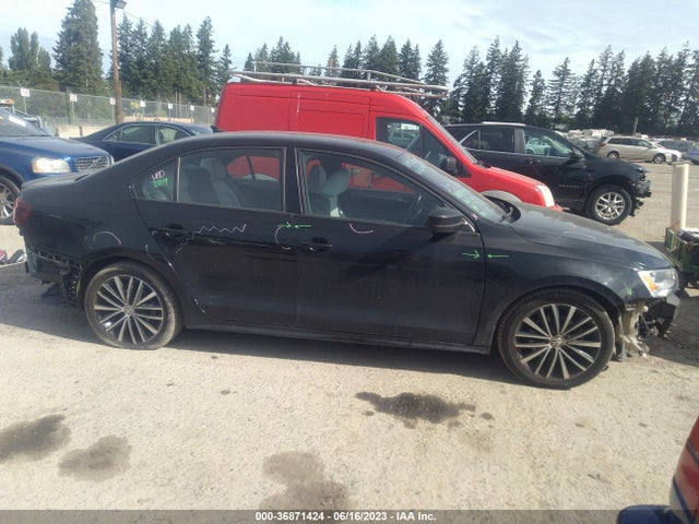 3VWD17AJ7GM387634 Volkswagen Jetta Sedan 1.8t Sport
