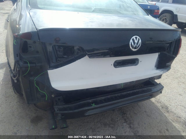 3VWD17AJ7GM387634 Volkswagen Jetta Sedan 1.8t Sport