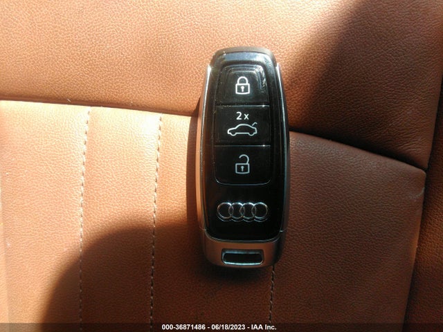 2022 Audi A6, VIN: WAUD3BF25NN033399