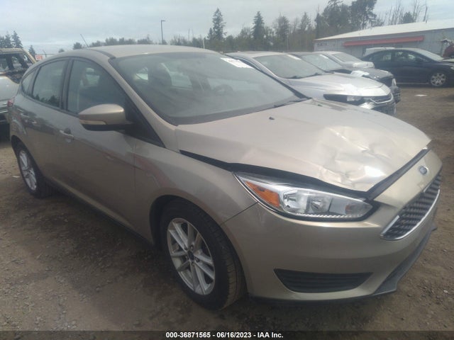 Ford FOCUS SE 2015 1FADP3K25FL294831 Image 1