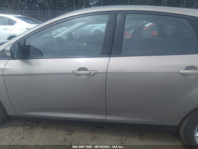 2015 FORD FOCUS SE VIN: 1FADP3K25FL294831