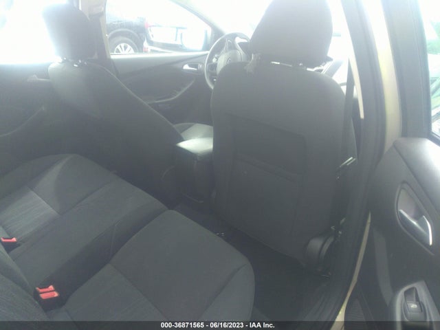 2015 FORD FOCUS SE VIN: 1FADP3K25FL294831