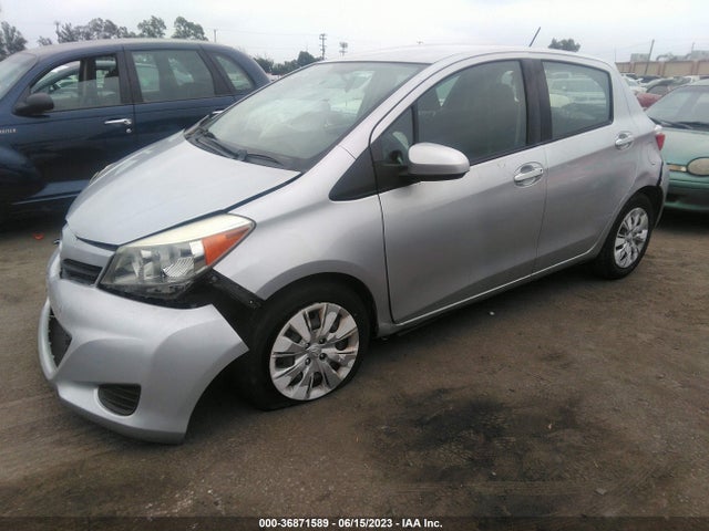 Toyota YARIS LE 2014 VNKKTUD33EA006671 Image 2