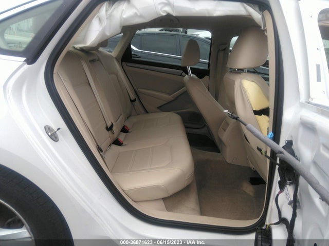 1VWAT7A32FC113093 Volkswagen Passat 1.8t Limited Edition