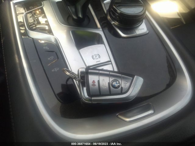WBA7E2C53HG739687 BMW 7 Series 740i