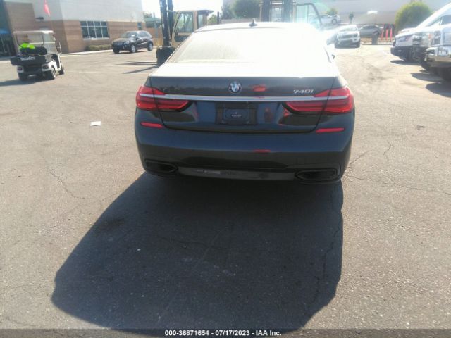 WBA7E2C53HG739687 BMW 7 Series 740i